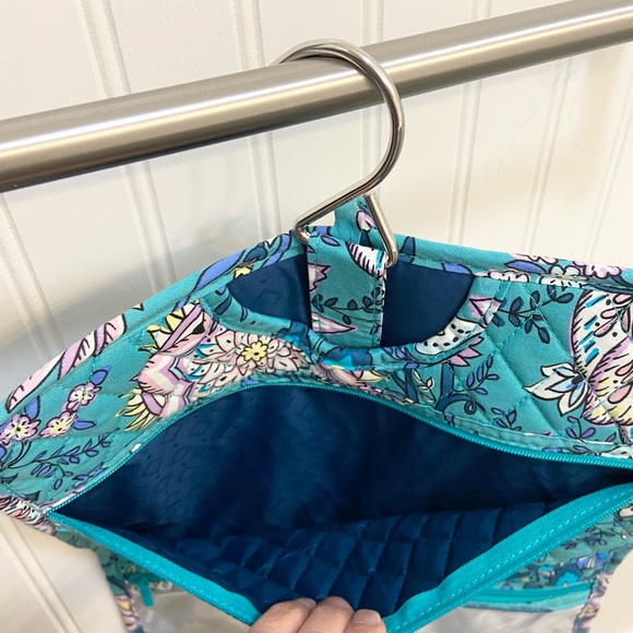 Vera Bradley hanging organizer - Picture 9 of 13